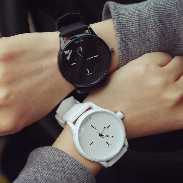 women's watches soft silicone strap jelly quartz watch wristes for women ladies lovers relogio miler men black white couple watch 0926, Slivery;golden
women's watches soft silicone strap jelly quartz watch wristes for women ladies lovers relogio miler men black white couple watch 0926, Slivery;golden