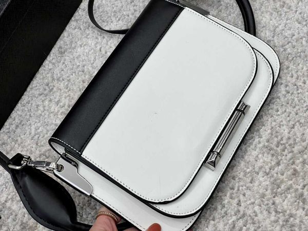 designer luxury women the tote bag fashion versatile handbags shoulder crossbody bags purse telfars totes large capacity saddle wallets 7a n
designer luxury women the tote bag fashion versatile handbags shoulder crossbody bags purse telfars totes large capacity saddle wallets 7a n