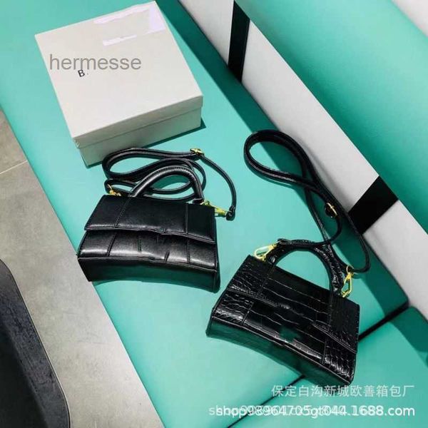evening bags new balencaigass designer hourglass womens buckle crocodile pattern sheepskin pattern handbag fashion e shoulder messenger hand
evening bags new balencaigass designer hourglass womens buckle crocodile pattern sheepskin pattern handbag fashion e shoulder messenger hand