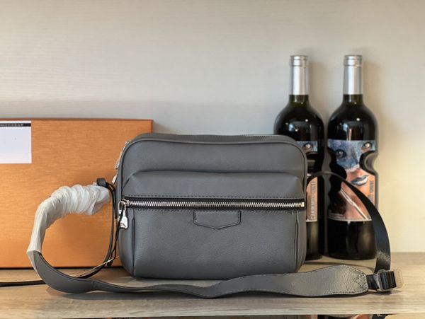 luxurys designers postman bags wallets card holder envelope cross body totes cards coins men genuine leather shoulder bags purse
luxurys designers postman bags wallets card holder envelope cross body totes cards coins men genuine leather shoulder bags purse
