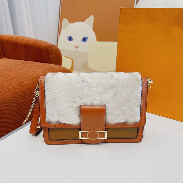 5a designer shoulder envelope bags lambswool spliced leather double shoulder strap handbags
5a designer shoulder envelope bags lambswool spliced leather double shoulder strap handbags