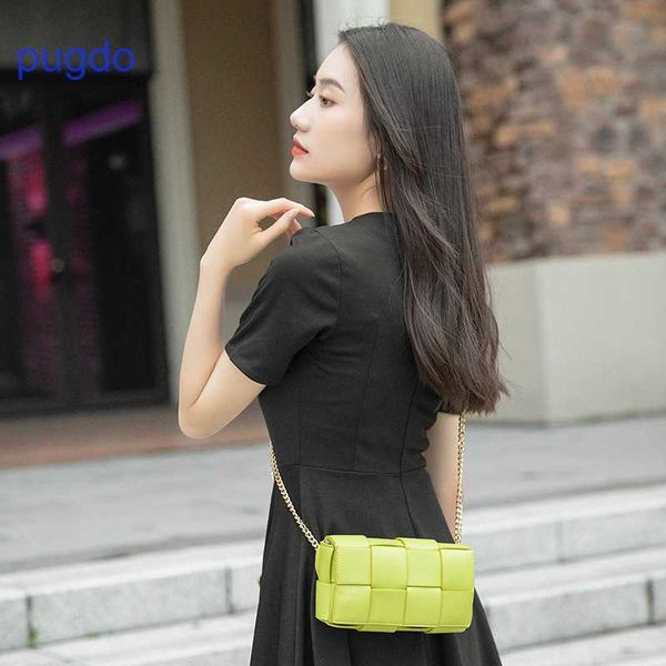 bottegas brick cassette shoulder bag hands venetas online shop small female 2023 new korean version super soft prov 1skd wgey
bottegas brick cassette shoulder bag hands venetas online shop small female 2023 new korean version super soft prov 1skd wgey