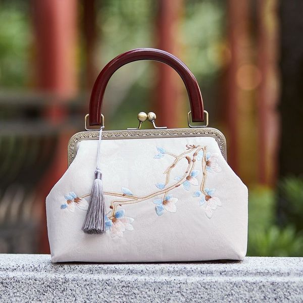 designer hand bag cheongsam small square ancient style delicate republican chinese retro
designer hand bag cheongsam small square ancient style delicate republican chinese retro