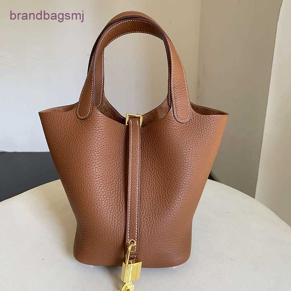 bags herme director pure manual sewing original tc leather golden brown gold buckle vegetable basket picotin lock bag bucket
bags herme director pure manual sewing original tc leather golden brown gold buckle vegetable basket picotin lock bag bucket