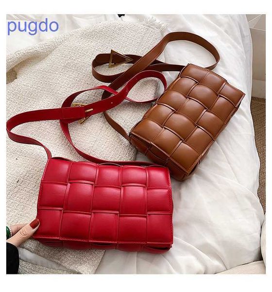 bottegas bag brick cassette shoulder hands venetas online shop 2023 pure color simple rhombus underarm chain h 3vh1
bottegas bag brick cassette shoulder hands venetas online shop 2023 pure color simple rhombus underarm chain h 3vh1
