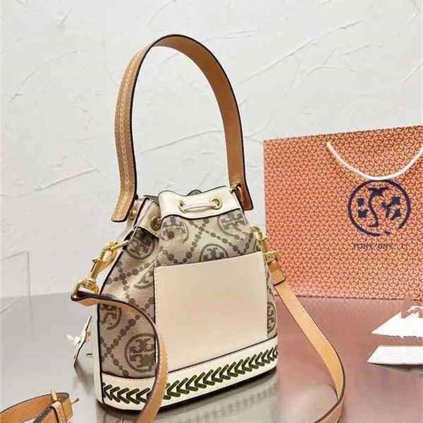 tory tote bag tb handbag luxury capacity torrys shoulder packs burchs messenger bags crossbody tbs ladies shopping handbags zhouzhoubao123 t
tory tote bag tb handbag luxury capacity torrys shoulder packs burchs messenger bags crossbody tbs ladies shopping handbags zhouzhoubao123 t