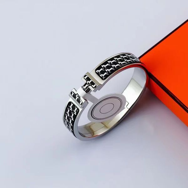 luxury bangle bracelet for women's designer men's black silver enamel bracelet with lettered button man and woman lovers bracelets
luxury bangle bracelet for women's designer men's black silver enamel bracelet with lettered button man and woman lovers bracelets