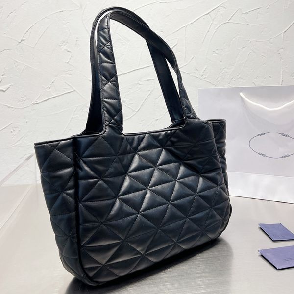 denim shoulder bag fashion shopping tote bags large capacity women handbags diamond lattice metal letter interior slot pocket triangle black
denim shoulder bag fashion shopping tote bags large capacity women handbags diamond lattice metal letter interior slot pocket triangle black
