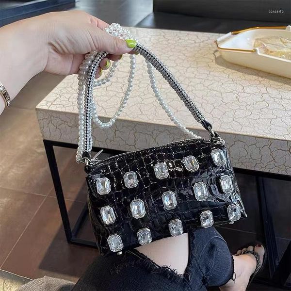 evening bags beading fashion women diamonds shoulder simple design stylish chic underarm bag tote handbags purse
evening bags beading fashion women diamonds shoulder simple design stylish chic underarm bag tote handbags purse