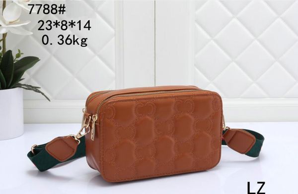 women designers double bags shoulder bag fashion embroidery handbag messenger totes fashion metallic handbags classic crossbody clutch bags
women designers double bags shoulder bag fashion embroidery handbag messenger totes fashion metallic handbags classic crossbody clutch bags