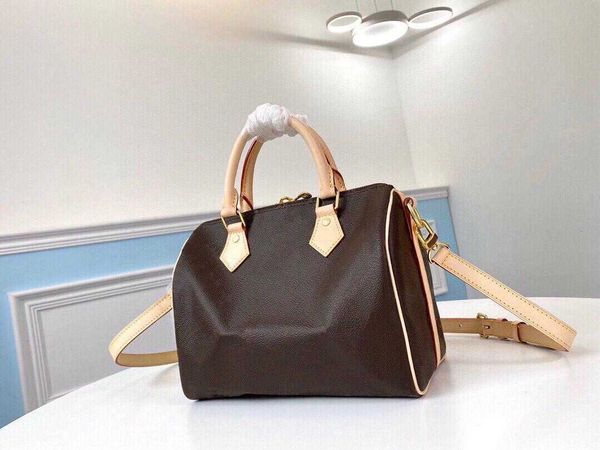 2022 genuine leather bag cowhide speedy fashion women shoulder lady totes handbags bags 3 colors
2022 genuine leather bag cowhide speedy fashion women shoulder lady totes handbags bags 3 colors