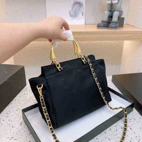 designer luxury women the tote bag fashion versatile handbags shoulder crossbody bags purse telfars totes large capacity saddle wallets 7a 8
designer luxury women the tote bag fashion versatile handbags shoulder crossbody bags purse telfars totes large capacity saddle wallets 7a 8