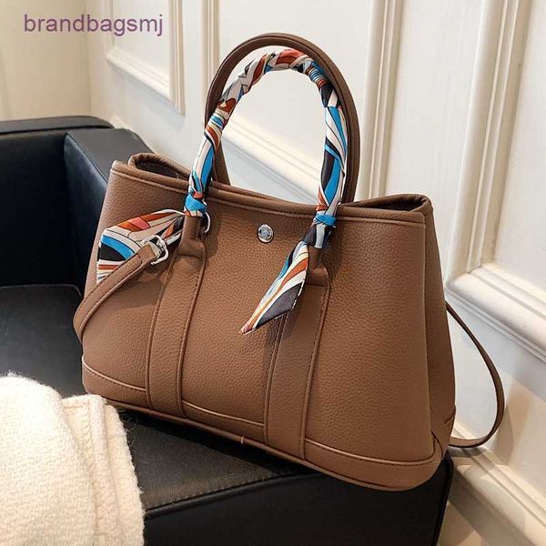 bag herme premium bag 2021 new women's autumn versatile messenger hand high capacity commuter
bag herme premium bag 2021 new women's autumn versatile messenger hand high capacity commuter