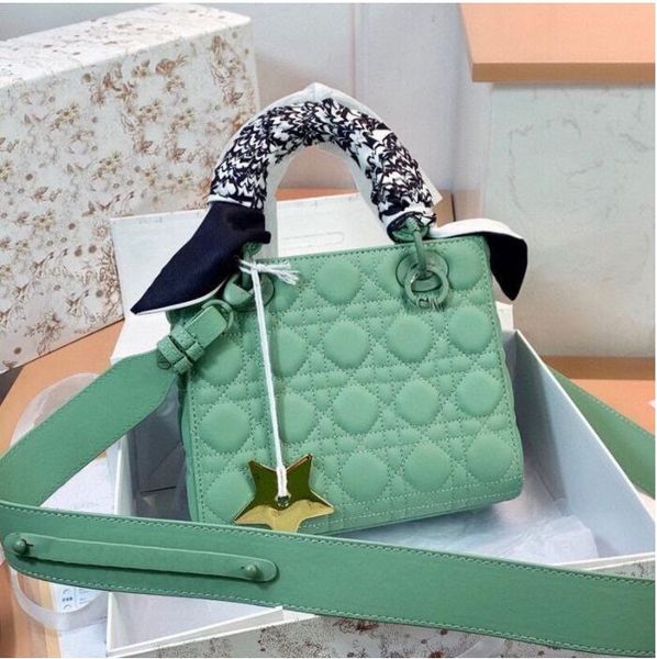 fashion bag large capacity handbag lady shopping bags book women crossbody bag luxury new fall handle one shoulder frosted hardware leather
fashion bag large capacity handbag lady shopping bags book women crossbody bag luxury new fall handle one shoulder frosted hardware leather