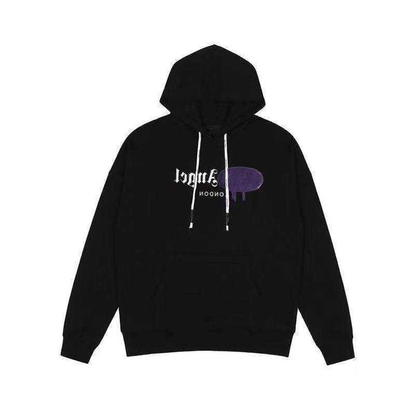 2022 fashion brand hoodie autumn and winter high street men and women spray graffiti sweatshirts black and purple
2022 fashion brand hoodie autumn and winter high street men and women spray graffiti sweatshirts black and purple