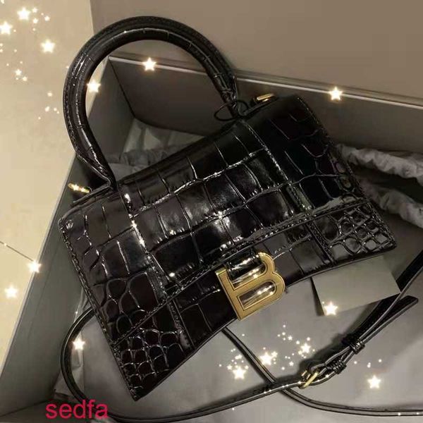 luxury designer handbags balencigas's hourglass bags ladies shoulder crossbody 2022 new family b crocodile hourglass bag mini same vers
luxury designer handbags balencigas's hourglass bags ladies shoulder crossbody 2022 new family b crocodile hourglass bag mini same vers
