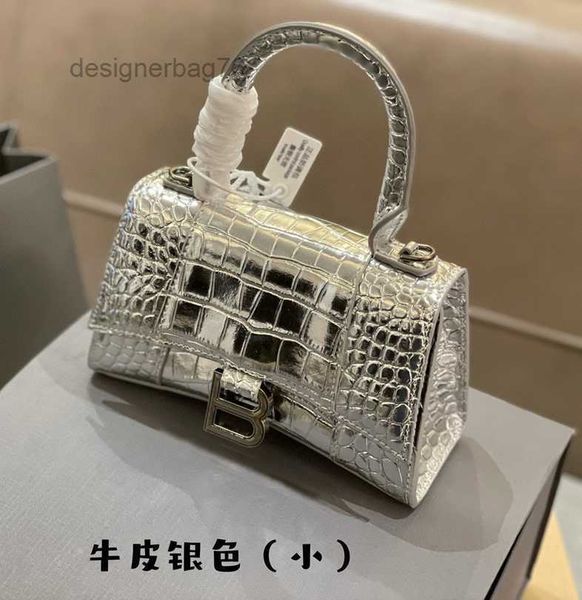leather 2022 designer bags bbalencaig'as hourglass bag female b home crocodile pattern fashion versatile one shoulder messenger handbag
leather 2022 designer bags bbalencaig'as hourglass bag female b home crocodile pattern fashion versatile one shoulder messenger handbag