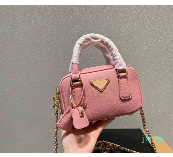2022 new triangle logo designer bag women camera handbags chain shoulder bag leather 7 colors cute mini handbag
2022 new triangle logo designer bag women camera handbags chain shoulder bag leather 7 colors cute mini handbag