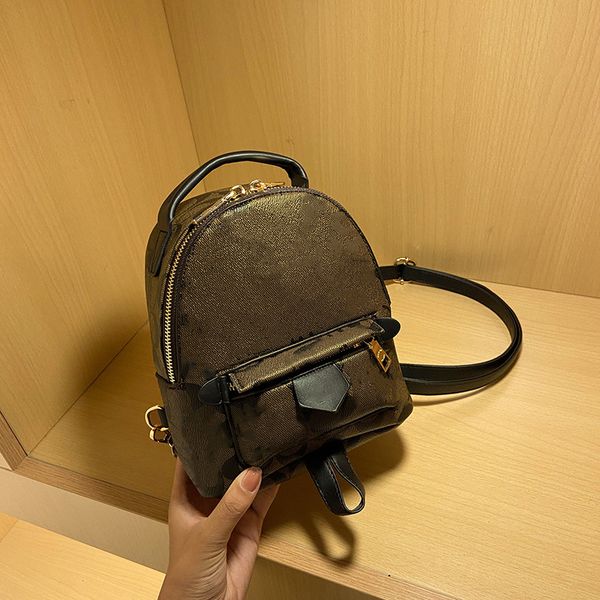 fashion grils backpack women mini cross body bag for girl handbag leather luxury travel bag back pack shoulder bags handbags packages purses
fashion grils backpack women mini cross body bag for girl handbag leather luxury travel bag back pack shoulder bags handbags packages purses