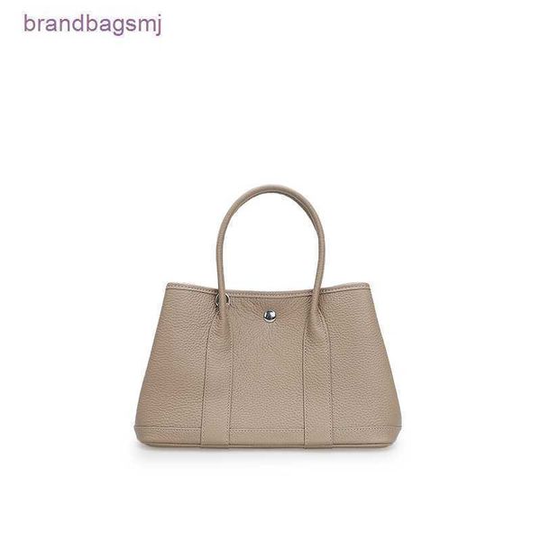 bag herme 2022 new large capacity garden baotou layer cowhide lizhi pattern women's casual one shoulder color contrast handbag
bag herme 2022 new large capacity garden baotou layer cowhide lizhi pattern women's casual one shoulder color contrast handbag