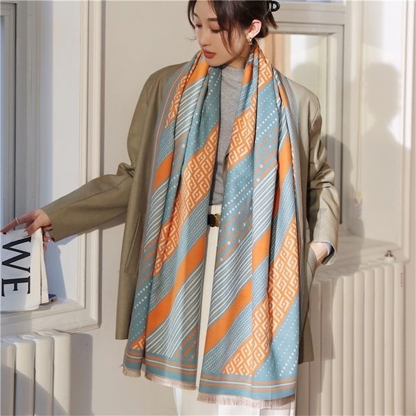 scarves 2022 design winter warm cashmere scarf women print striped thick blanket bufanda lady head scarves shawl wrap soft foulard 220927, Blue;gray
scarves 2022 design winter warm cashmere scarf women print striped thick blanket bufanda lady head scarves shawl wrap soft foulard 220927, Blue;gray