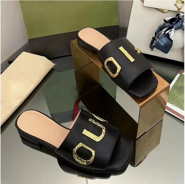 2022 fashion beach women's slippers classic flat heels summer designer fashion flip flops metal decorative letters leather outdoor sand, Black
2022 fashion beach women's slippers classic flat heels summer designer fashion flip flops metal decorative letters leather outdoor sand, Black