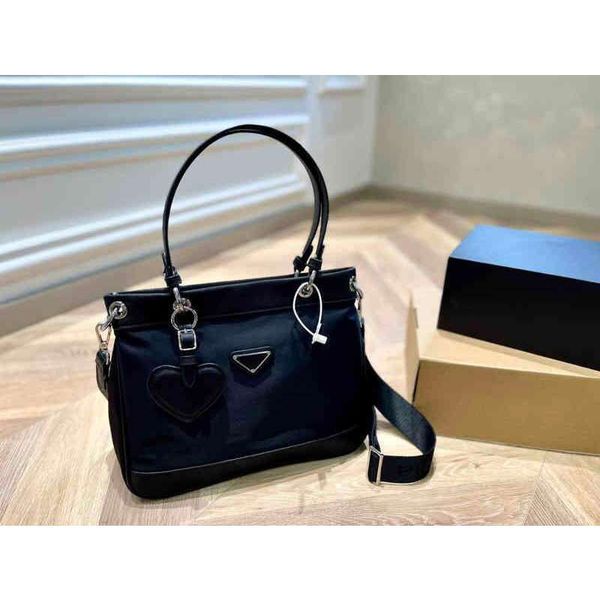 designer luxury women the tote bag fashion versatile handbags shoulder crossbody bags purse telfars totes large capacity saddle wallets 7a c
designer luxury women the tote bag fashion versatile handbags shoulder crossbody bags purse telfars totes large capacity saddle wallets 7a c