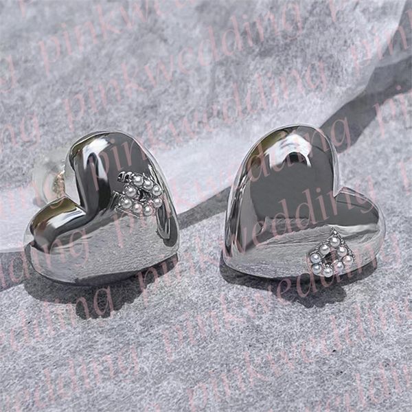 luxury heart earring charm letter ear stud designer silver plated earrings shiny pearl earring without box, Golden
luxury heart earring charm letter ear stud designer silver plated earrings shiny pearl earring without box, Golden