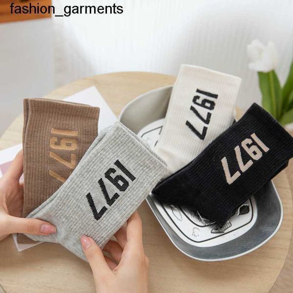 dsigner men's socks brand letter socks 1977 long essential socks men women pure cotton couple, Black
dsigner men's socks brand letter socks 1977 long essential socks men women pure cotton couple, Black