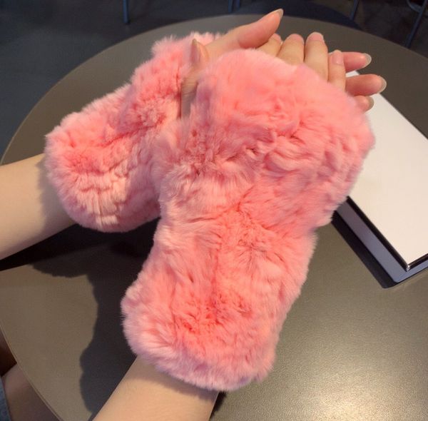 ch designer gloves leather glove ladies rabbit fur winter mitten for women official replica counter quality european size t0p quality 005a, Blue;gray
ch designer gloves leather glove ladies rabbit fur winter mitten for women official replica counter quality european size t0p quality 005a, Blue;gray