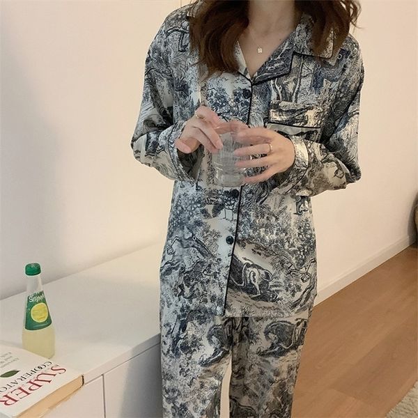 men's sleepwear ice silk pajamas spring simple ink painting shirts trousers twopiece lapel cardigan luxury casual home wear 220924, Black;brown
men's sleepwear ice silk pajamas spring simple ink painting shirts trousers twopiece lapel cardigan luxury casual home wear 220924, Black;brown