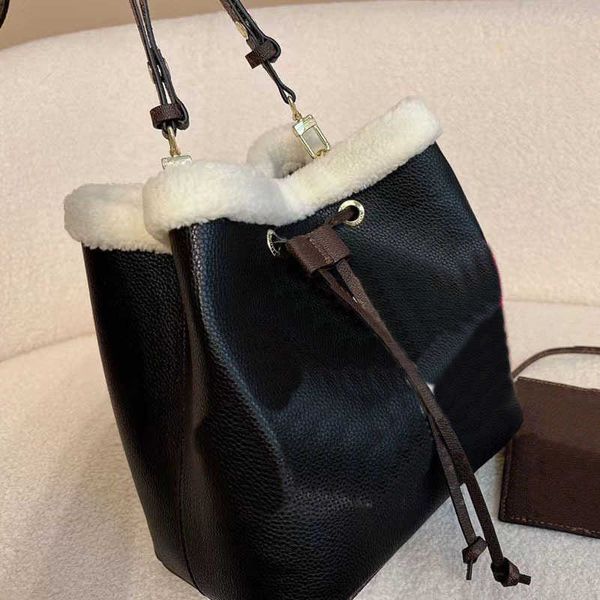 designers luxury bags for womens louiseity 1 viutonity handbags lvs crossbody shoulder the tote bag multicolour capacity versatile 7a wallet
designers luxury bags for womens louiseity 1 viutonity handbags lvs crossbody shoulder the tote bag multicolour capacity versatile 7a wallet