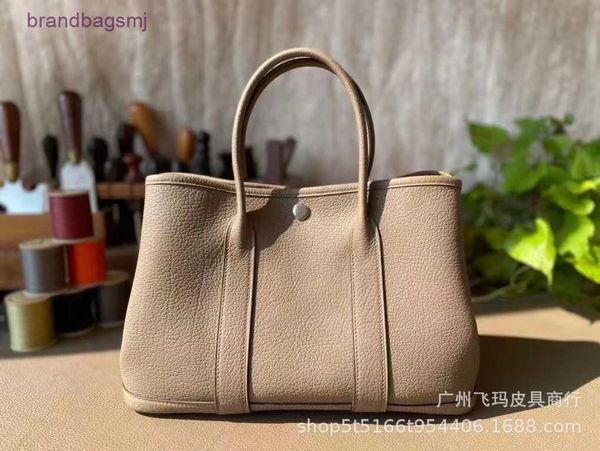 bag herme home h pure hand sewn wax line original leather garden bag large capacity commuting cabe basket portable lady
bag herme home h pure hand sewn wax line original leather garden bag large capacity commuting cabe basket portable lady
