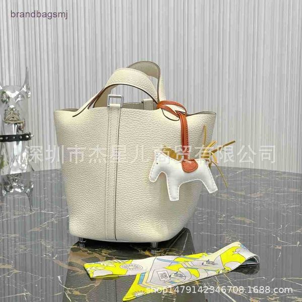 bags herme zeng the original factory hand sewed wax thread basket clemence lychee tc cowhide nata cream white
bags herme zeng the original factory hand sewed wax thread basket clemence lychee tc cowhide nata cream white