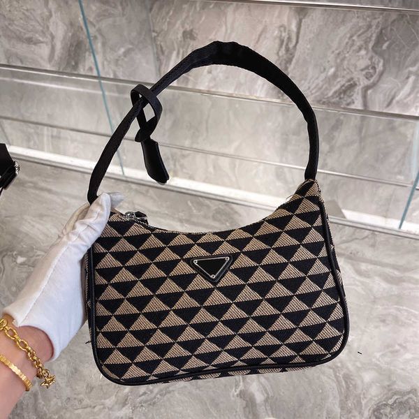 designer luxury women the tote bag fashion versatile handbags shoulder crossbody bags purse telfars totes large capacity saddle wallets 7a p
designer luxury women the tote bag fashion versatile handbags shoulder crossbody bags purse telfars totes large capacity saddle wallets 7a p