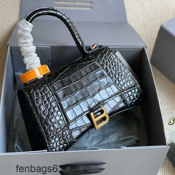 balenciga 2022 bags purses bag designer shoulder leather hourglass light luxury autumn winter foreign style advanced letter portable
balenciga 2022 bags purses bag designer shoulder leather hourglass light luxury autumn winter foreign style advanced letter portable