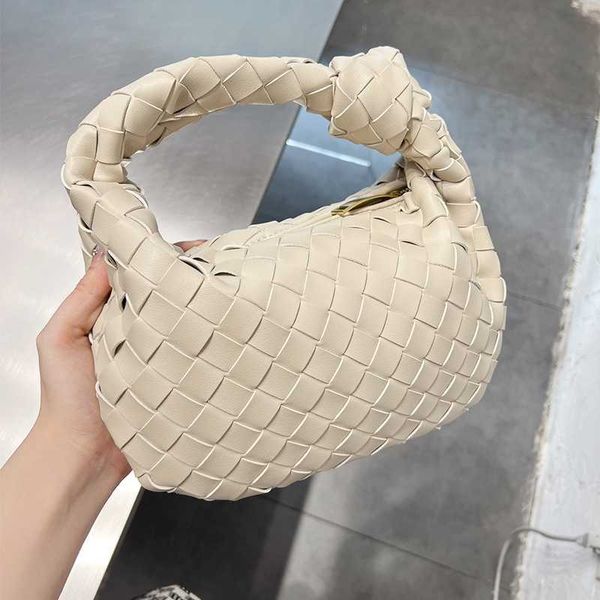 shoulder bag women crossbody bottage venates backpack purse handbags seam leather ladies metal chain classic woven messenger bag luxurys des
shoulder bag women crossbody bottage venates backpack purse handbags seam leather ladies metal chain classic woven messenger bag luxurys des