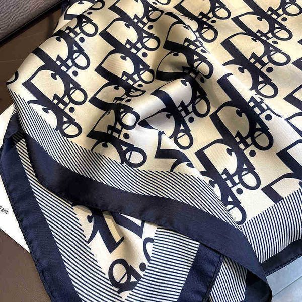 eabj 2022 spring letter imitation silk scarf satin 90cm large square decorative multifunctional sunscreen high version category top, Blue;gray
eabj 2022 spring letter imitation silk scarf satin 90cm large square decorative multifunctional sunscreen high version category top, Blue;gray