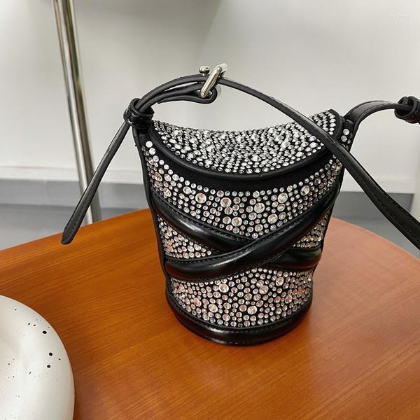 evening bags luxury diamonds mini buckets designer women shoulder shinny rhinestones crossbody bag bling lady party purses
evening bags luxury diamonds mini buckets designer women shoulder shinny rhinestones crossbody bag bling lady party purses
