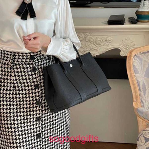 h ermes h gardens buckle handbag handbags garden party bags women crossbody designer tote handbags bag 2023 new fashion portable with real l
h ermes h gardens buckle handbag handbags garden party bags women crossbody designer tote handbags bag 2023 new fashion portable with real l