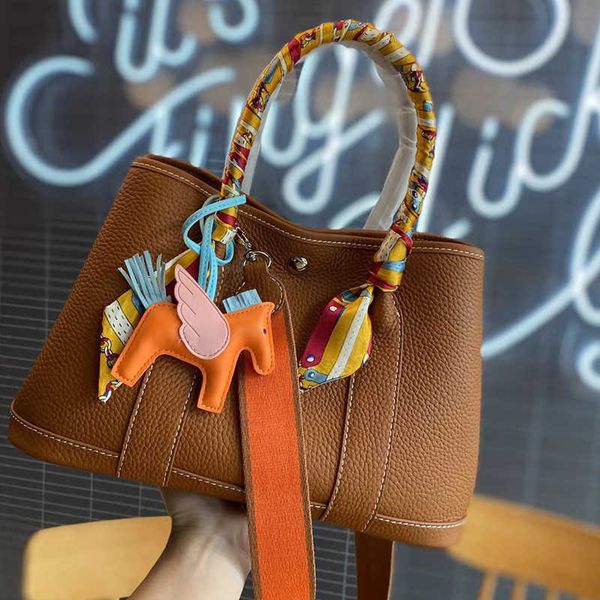 classic tote bags garden party new 2023 bag genuine leather women's litchi pattern head layer cowhide fashion handheld for women r4a5
classic tote bags garden party new 2023 bag genuine leather women's litchi pattern head layer cowhide fashion handheld for women r4a5