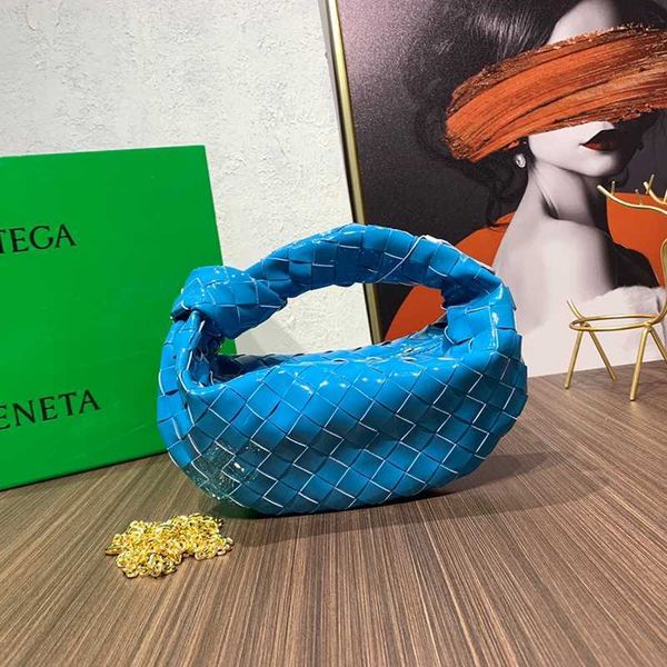shoulder bag women crossbody bottage venates backpack purse handbags seam leather ladies metal chain classic woven messenger bag luxurys des
shoulder bag women crossbody bottage venates backpack purse handbags seam leather ladies metal chain classic woven messenger bag luxurys des