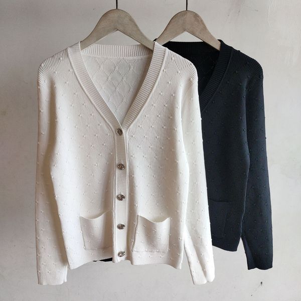 911 2022 runway summer brand same style sweater v neck long sleeve cardigan black white women's sweaters yiduo, White;black
911 2022 runway summer brand same style sweater v neck long sleeve cardigan black white women's sweaters yiduo, White;black