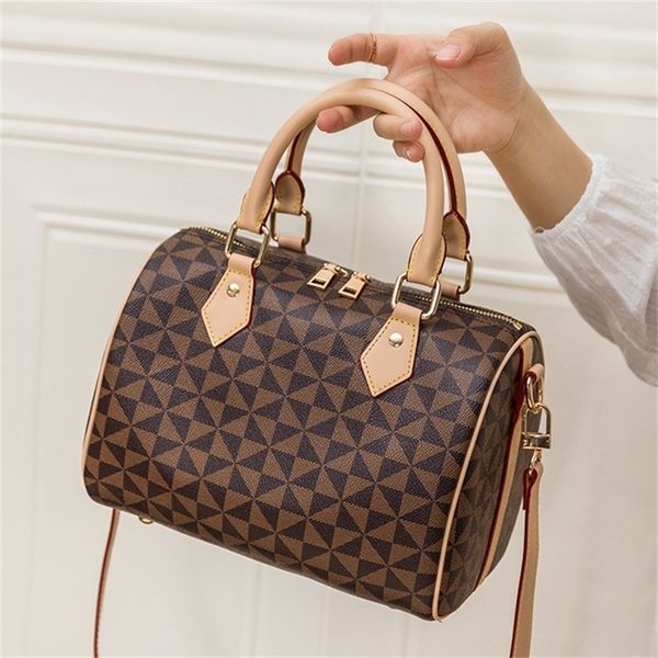 evening bags luxury women handbag fashion mini female shoulder ladies boston crossbody bag casual tote 220928
evening bags luxury women handbag fashion mini female shoulder ladies boston crossbody bag casual tote 220928