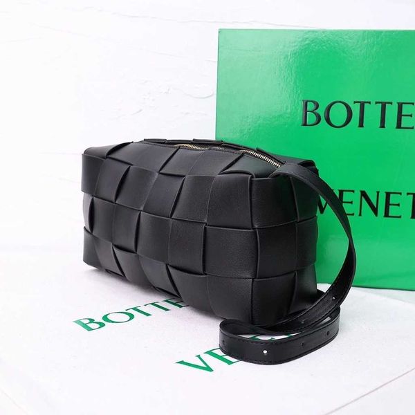 shoulder bag women crossbody bottage venates backpack purse handbags seam leather ladies metal chain classic woven messenger bag luxurys des
shoulder bag women crossbody bottage venates backpack purse handbags seam leather ladies metal chain classic woven messenger bag luxurys des