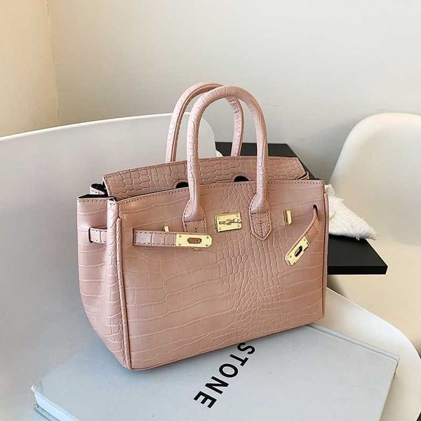 designer bags luxury brand hermee litchi pattern 25 30cm synchronous original himalayan birkinbags grained leather bag gold buckle calfskin
designer bags luxury brand hermee litchi pattern 25 30cm synchronous original himalayan birkinbags grained leather bag gold buckle calfskin