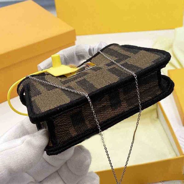 crossbody bag mini letter print coin purse women vintage shoulder bags leather designer crossbody female wallet 220x26 220928
crossbody bag mini letter print coin purse women vintage shoulder bags leather designer crossbody female wallet 220x26 220928