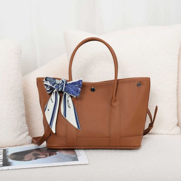 classic tote bags garden party real leather bag large capacity commuting premium women's versatile garden hand-held shoulder messenger
classic tote bags garden party real leather bag large capacity commuting premium women's versatile garden hand-held shoulder messenger