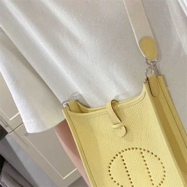 bags herme evelyns shoulder leather bag 2022 hollow out bucket leather litchi pattern womens single messenger mobile phone z34p
bags herme evelyns shoulder leather bag 2022 hollow out bucket leather litchi pattern womens single messenger mobile phone z34p
