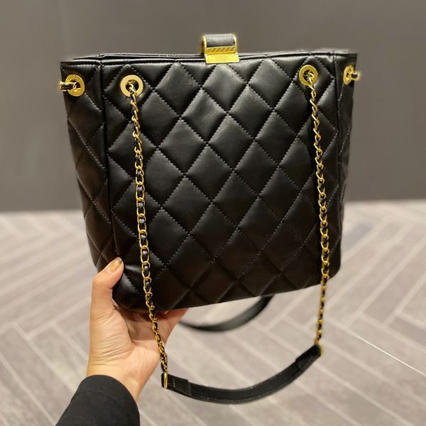 chain bags luxury designer brand fashion shoulder women bag cross body lady letter purse phone wallet
chain bags luxury designer brand fashion shoulder women bag cross body lady letter purse phone wallet